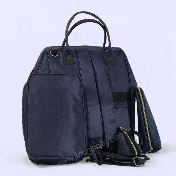 تصویر کوله پشتی لوازم نوزاد مدل مرسدس تصویر کوله پشتی لوازم نوزاد مدل مرسدس سورمه ای-جادار و سبک-با کیفیت ایرانی