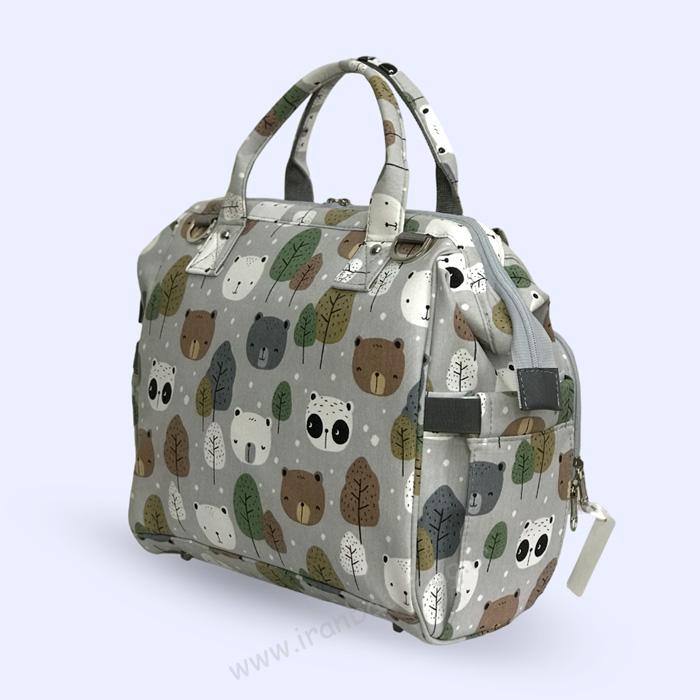 قسمت پشت مدل هیوا طرح خرسک کیف لوازم نوزاد ایرانی