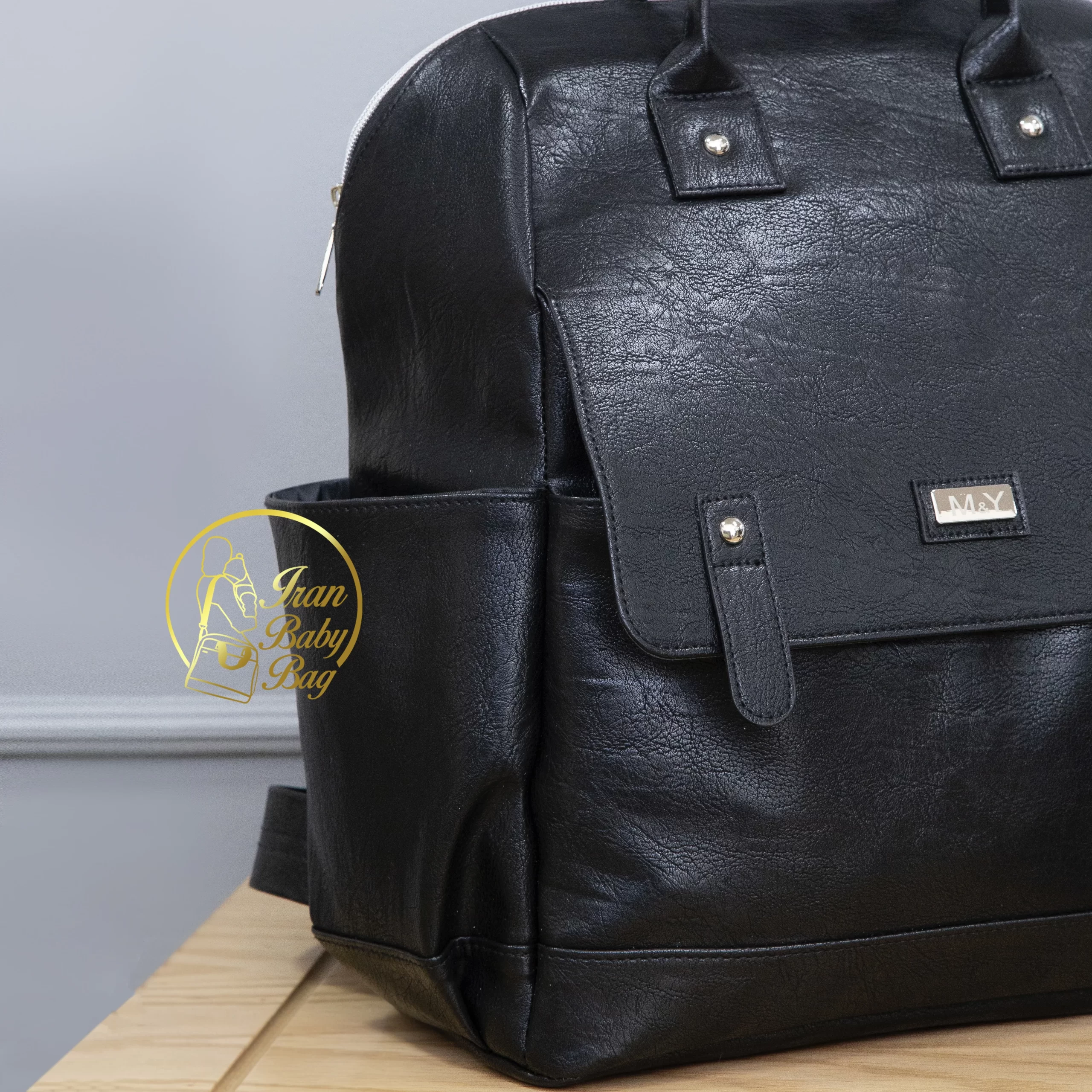 ساک لوازم سه کاره ام اند وای ساک لوازم سه کاره ام اند وای مشکی